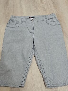 MXM Striped Capri Jeans Blue White Cotton Cropped Size 16 Minimalist Summer Coas